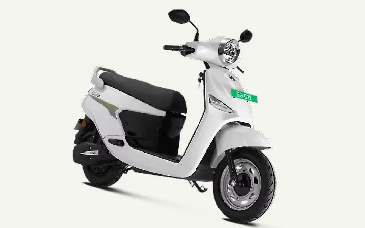 BGauss C12i Right Front Three Quarter