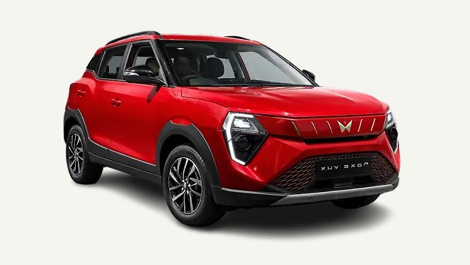 Mahindra XUV 3XO EV Right Front Three Quarter