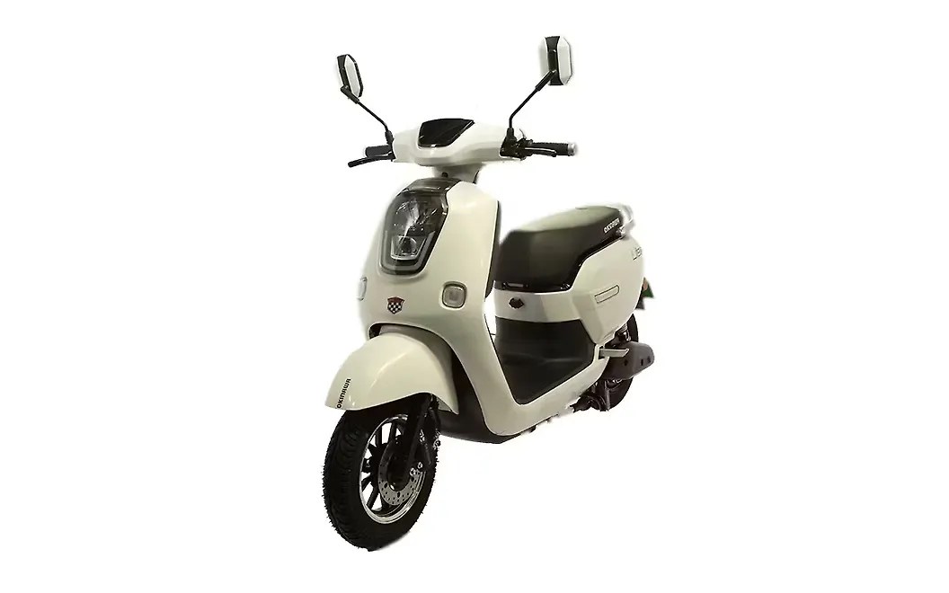 Okinawa Lite Front Three-Quarter