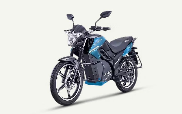 PURE EV Etryst-350 Left Front Three Quarter