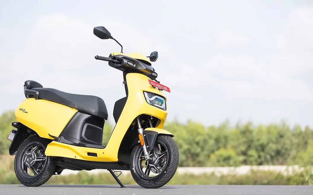 VIDA VX2 Right Front Three Quarter